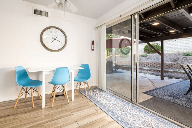 Building Photo - 12779 Calma Ct