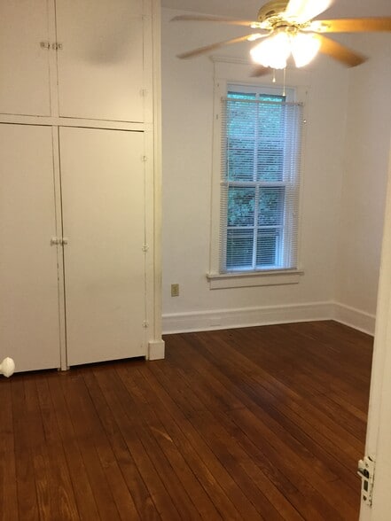 Building Photo - 1215 Liberty St