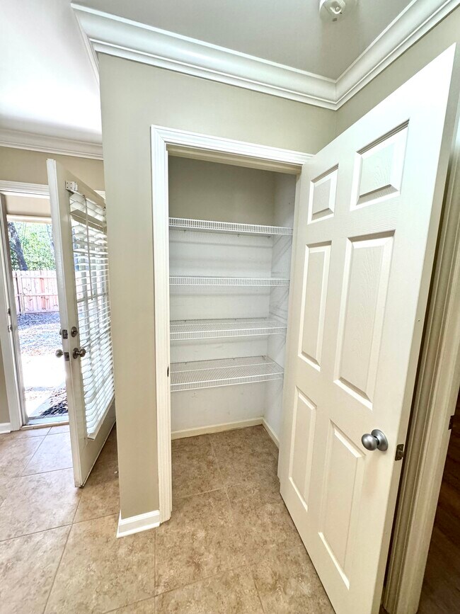Pantry - 2040 Willow Glenn Dr