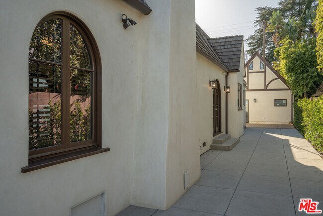 Building Photo - 4265 Denny Ave