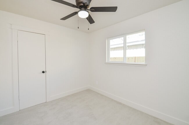 Building Photo - 4434 McCleester Dr