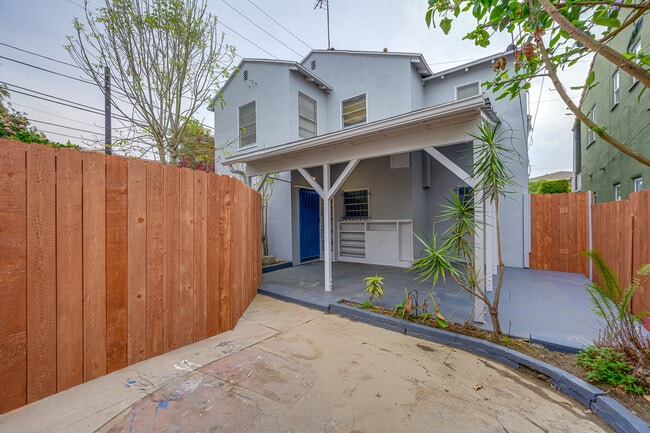 Building Photo - 1333 Cochran Ave