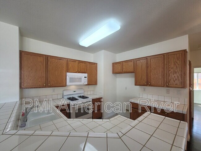 Building Photo - 2032 Danvers Way