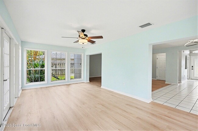 Building Photo - 1640 Vista Lake Cir