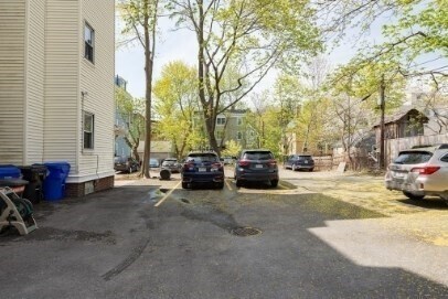 Building Photo - 185 Davis Ave