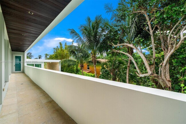 Building Photo - 3726 Prairie Ave