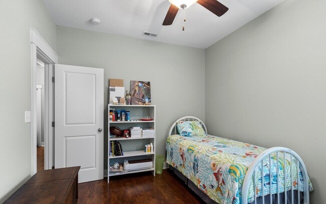 Building Photo - 112 Meadowbrook Ct