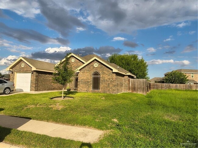 Building Photo - 215 S Moorefield Rd