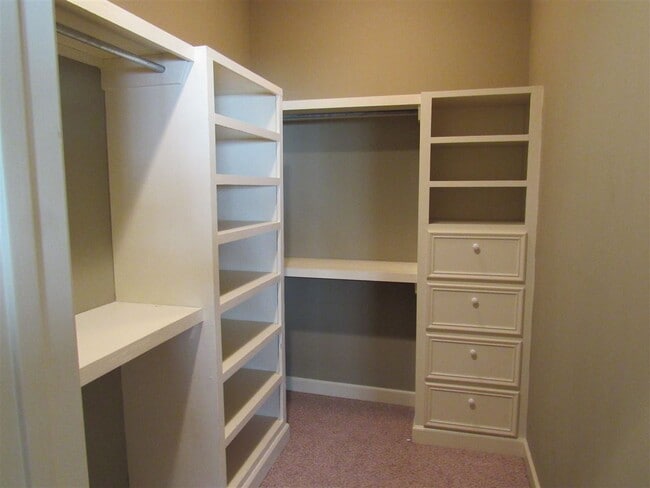 Building Photo - 255 Eastbrooke St