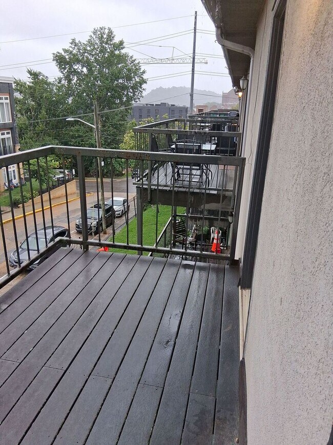 Building Photo - Laurel Villas: 3 BED/ 2 BA Available for Fall 2026!