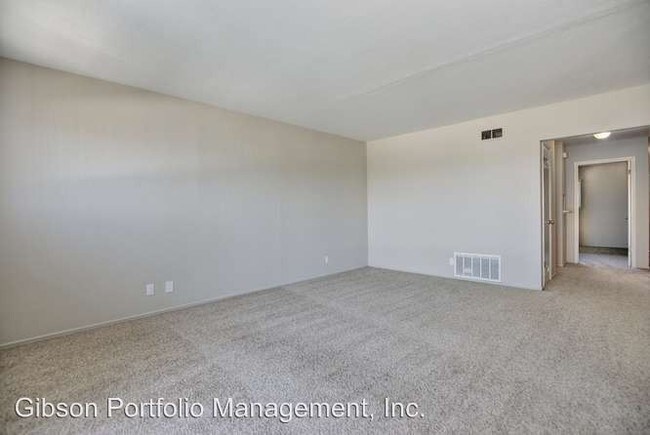 Building Photo - 1665 6th Ave