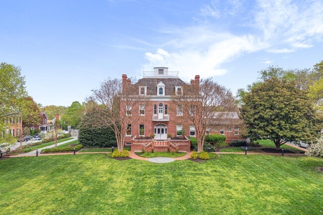 Building Photo - 631 Gatestone St