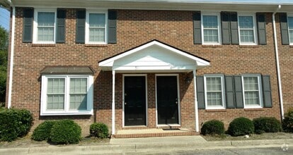 Building Photo - 2 Bedroom Townhome available 7/15/2025 -ne...