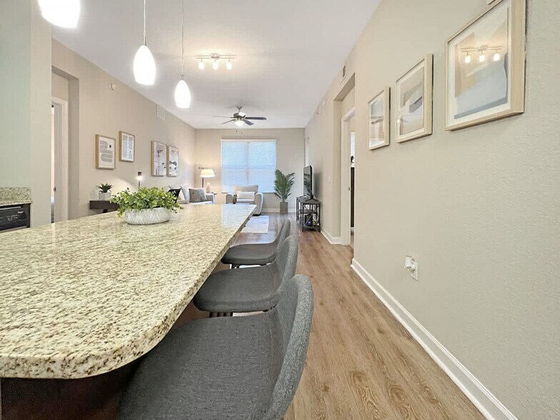 Building Photo - 4504 W Spruce St