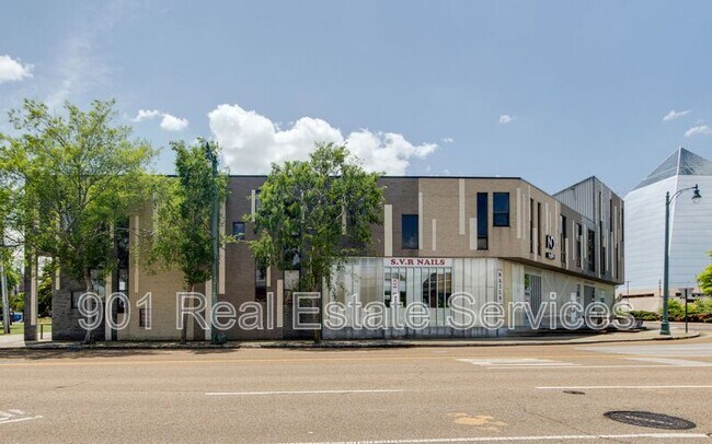 Building Photo - 440 North Front Street
