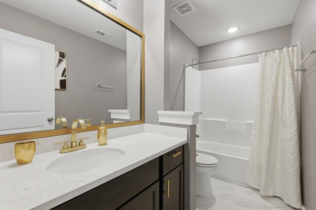 Building Photo - 7415 Casuna Ln
