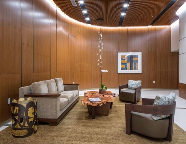 Building Photo - Lowest Priced 2-Bed Unit in ONE Ala Moana!!! PENTHOUSE 2 BED/2BATH with Ocean & Mountain Views!