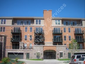 Building Photo - 620 11th St