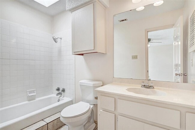 Building Photo - 8704 Clearbrook Trail