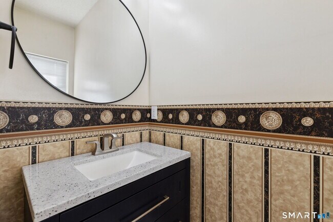 Building Photo - 65 Fitch Meadow Ln