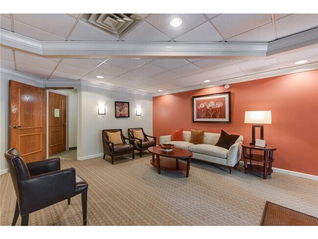 Building Photo - 1425 W 28th St