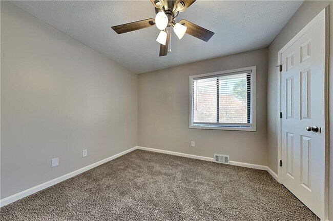 Building Photo - 3500 Quail Hollow Trail