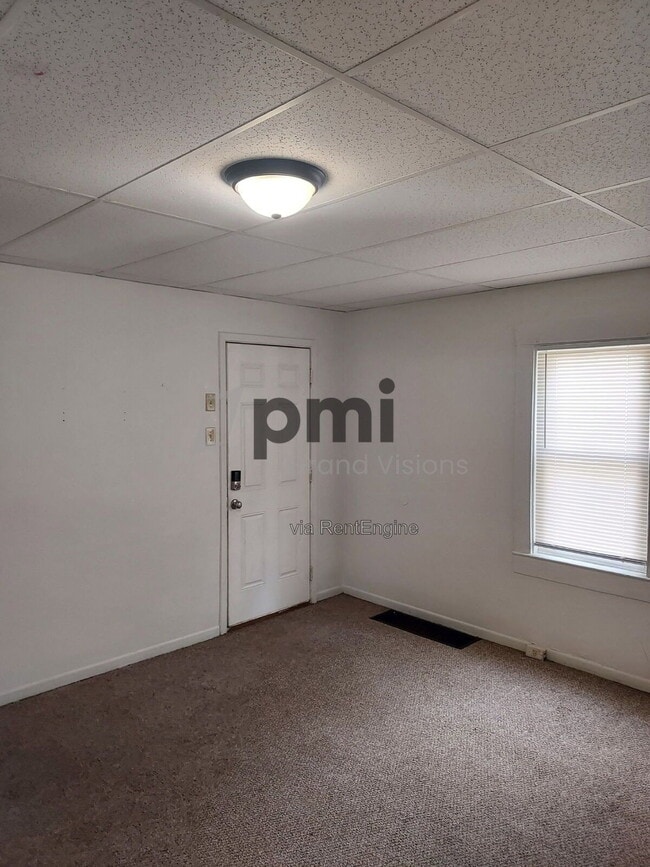 Building Photo - 419 E Peoria Ave