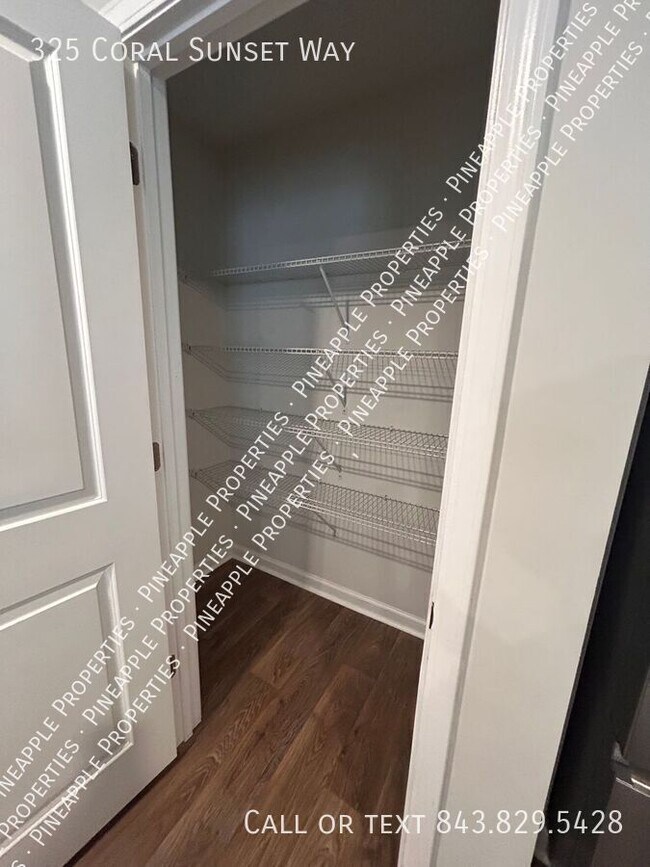 Building Photo - 325 Coral Sunset Wy