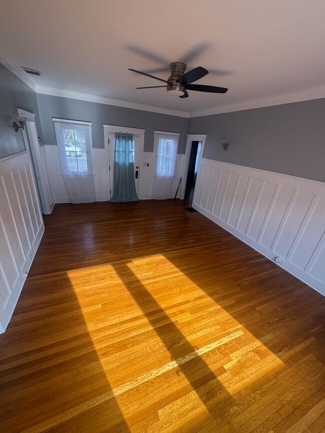 Building Photo - 192 E Villa St