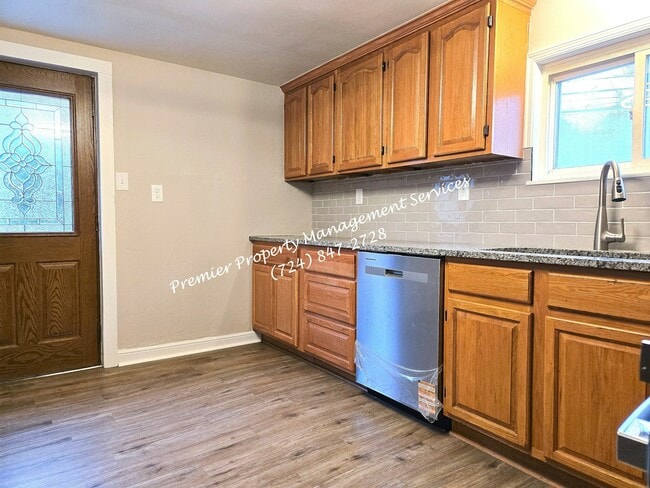 Building Photo - 3216 Brodhead Rd