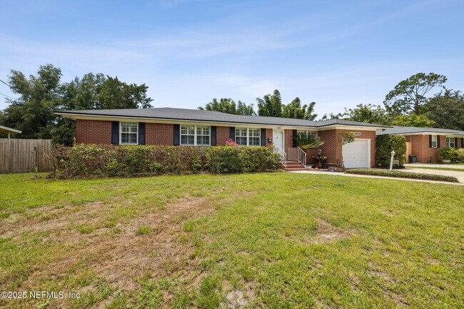 Building Photo - 8056 Catawba Dr