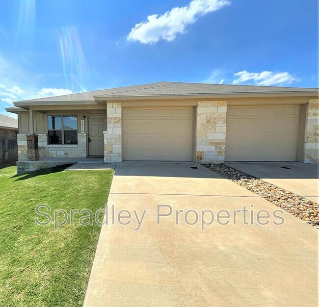 Building Photo - 1547 Chance Ct