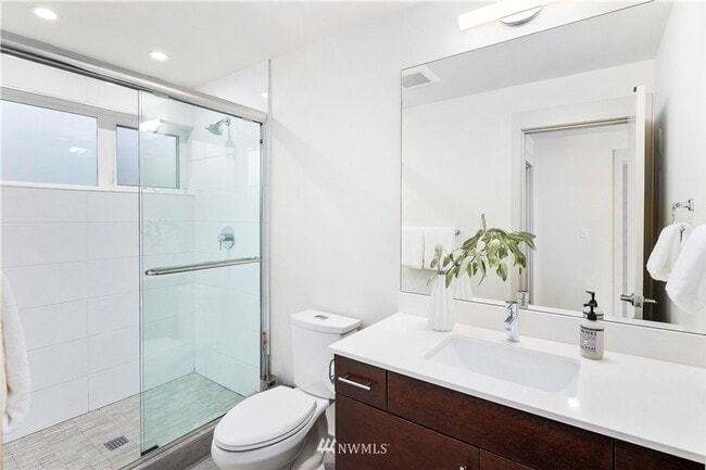 Building Photo - Modern & Chic Ballard Stand-Alone Home Nea...