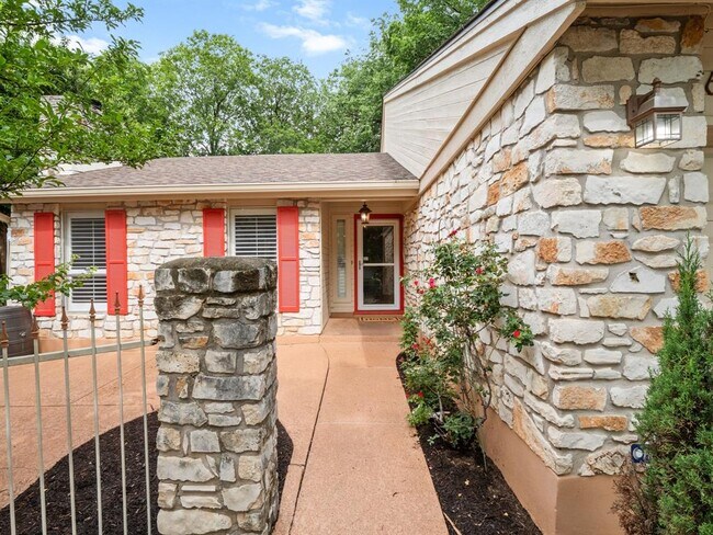 Building Photo - 6109 Grass Hollow