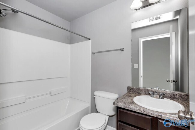 Building Photo - 3629 Avalon Lake Dr SW