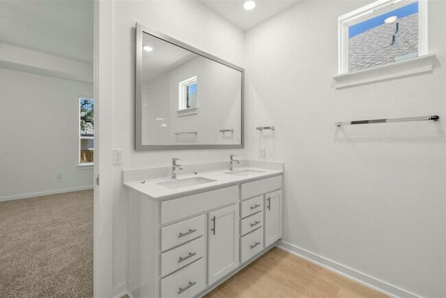 Building Photo - 2309 Magnolia Hl Dr