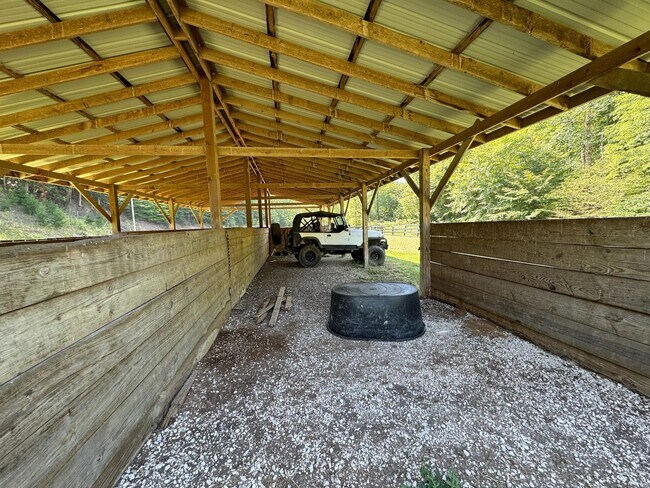 Building Photo - 1680 Lower Hatcher Creek Rd