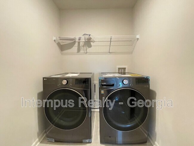 Building Photo - 44 Garnet Dr