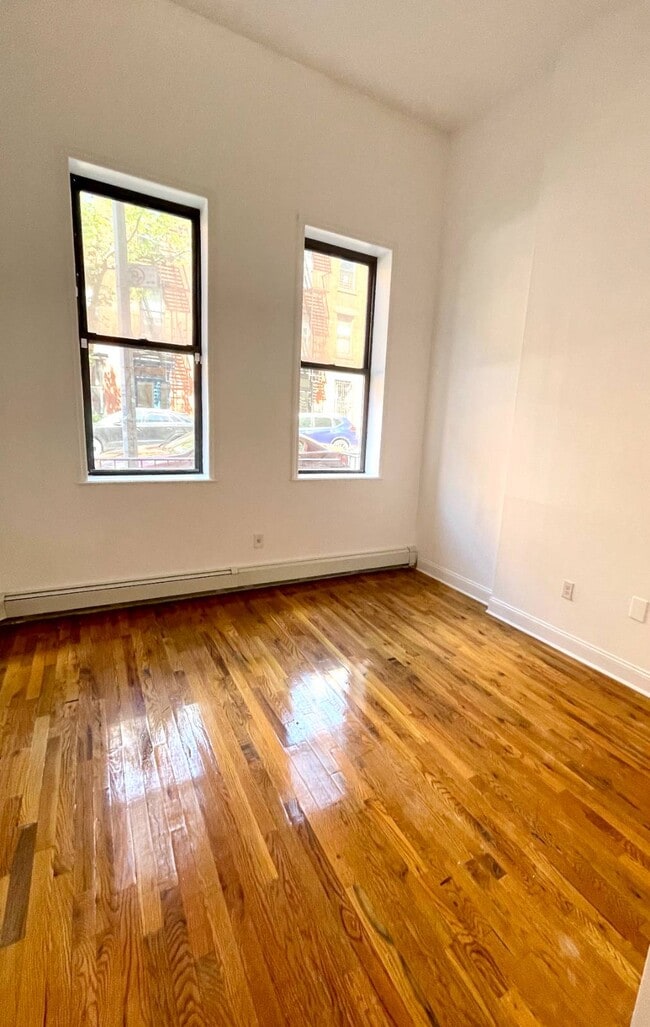 Building Photo - 224 Sackett St