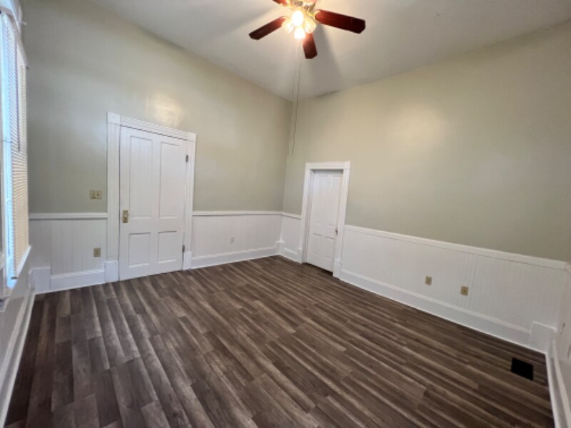 Building Photo - 316 W Duffy St