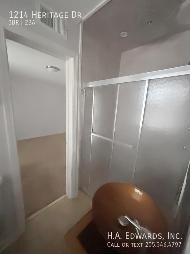 Building Photo - 1214 Heritage Dr