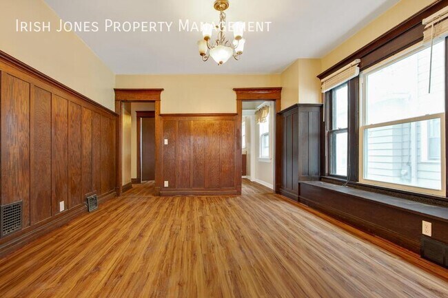Building Photo - 67 Newman Pl