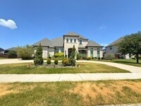 Building Photo - 2151 Lassen Dr