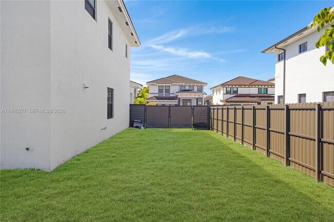 Building Photo - 2165 SW 145th Ave