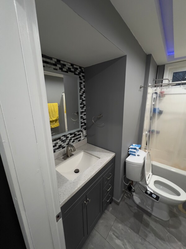 Building Photo - 107 Summer St