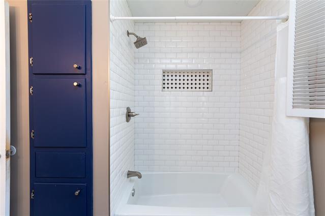 Building Photo - 3217 Cedarcroft Ln