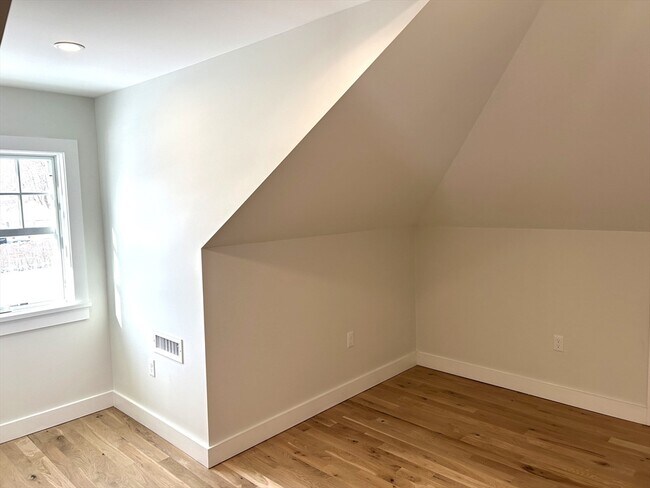 Building Photo - 42 Prospect St