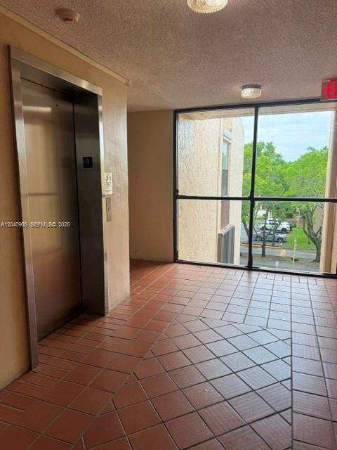 Building Photo - 14321 N Kendall Dr
