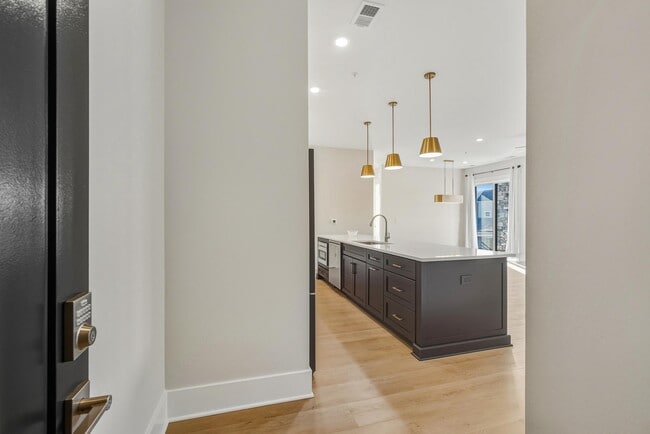 Building Photo - 23651 Havelock Walk Ter