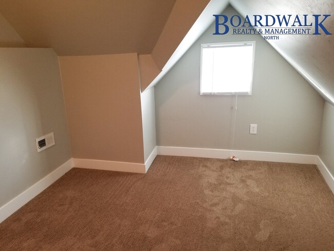 Building Photo - 2679 Quincy Ave